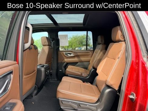 Used 2024 Chevrolet Suburban High Country w/ Premium Package 2 AWD/4WD image 9