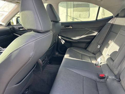 Used 2019 Lexus IS 300 image 12