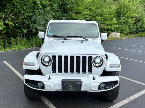 Used 2021 Jeep Gladiator Overland AWD/4WD image 5