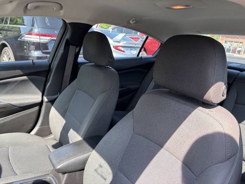 Used 2017 Chevrolet Cruze LT w/ Convenience Package FWD image 15