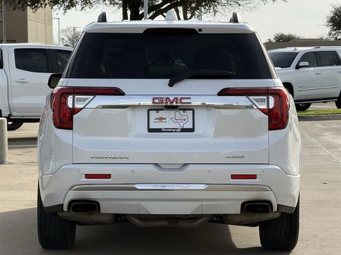 Used 2023 GMC Acadia Denali w/ Denali Ultimate Package image 5