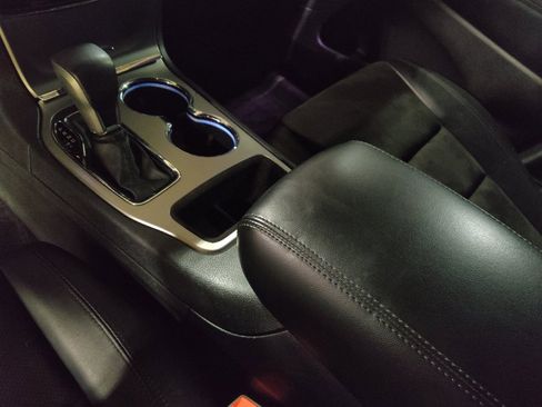 Used 2019 Jeep Grand Cherokee Altitude image 26