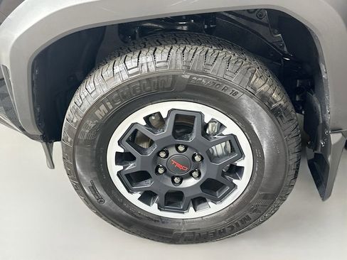 Used 2025 Toyota 4Runner TRD Off-Road image 31