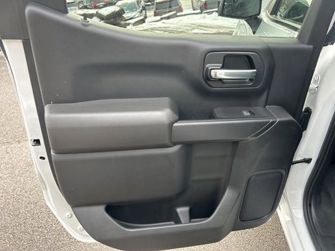 Used 2022 Chevrolet Silverado 1500 LT image 16