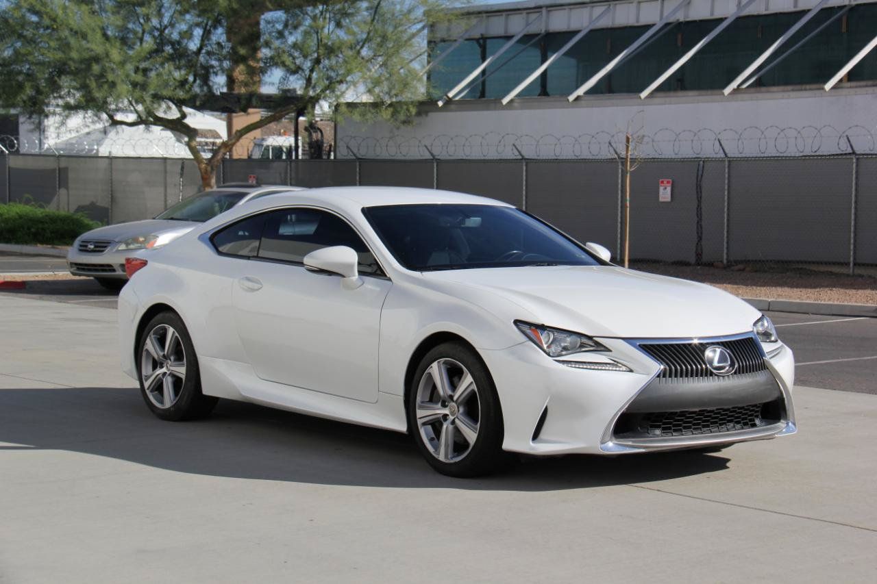 Used 2016 Lexus RC 200t RWD image 3