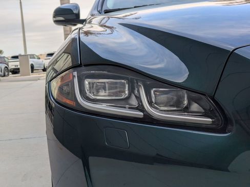 Used 2019 Jaguar XJ R-Sport image 11