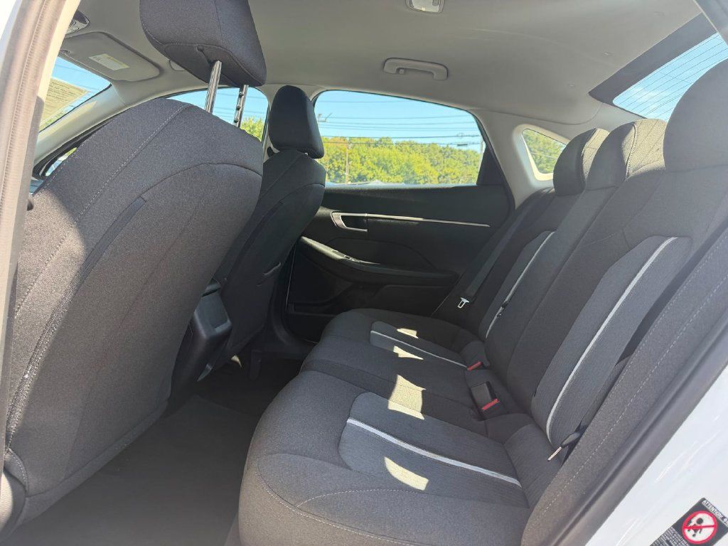 Used 2022 Hyundai Sonata SE FWD image 14