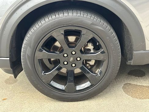 Used 2022 Ford Explorer ST-Line w/ Class IV Trailer Tow Package image 12