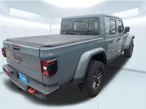 Used 2025 Jeep Gladiator Mojave w/ Convenience Group AWD/4WD image 18