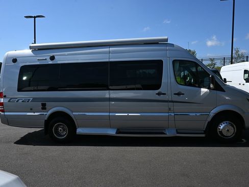 Used 2014 Mercedes-Benz Sprinter 3500 image 26