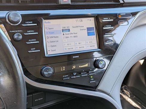 Used 2020 Toyota Camry SE image 15