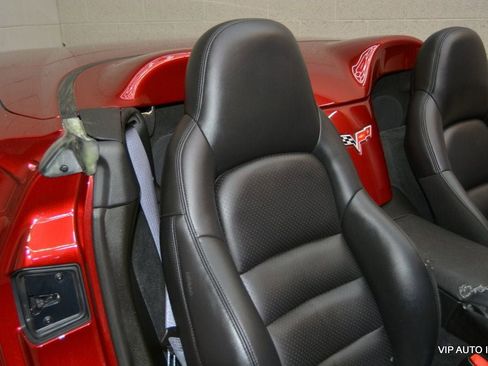 Used 2006 Chevrolet Corvette Convertible w/ Preferred Equipment Group image 18