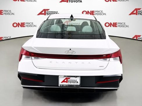 Used 2025 Hyundai Elantra Limited FWD image 6