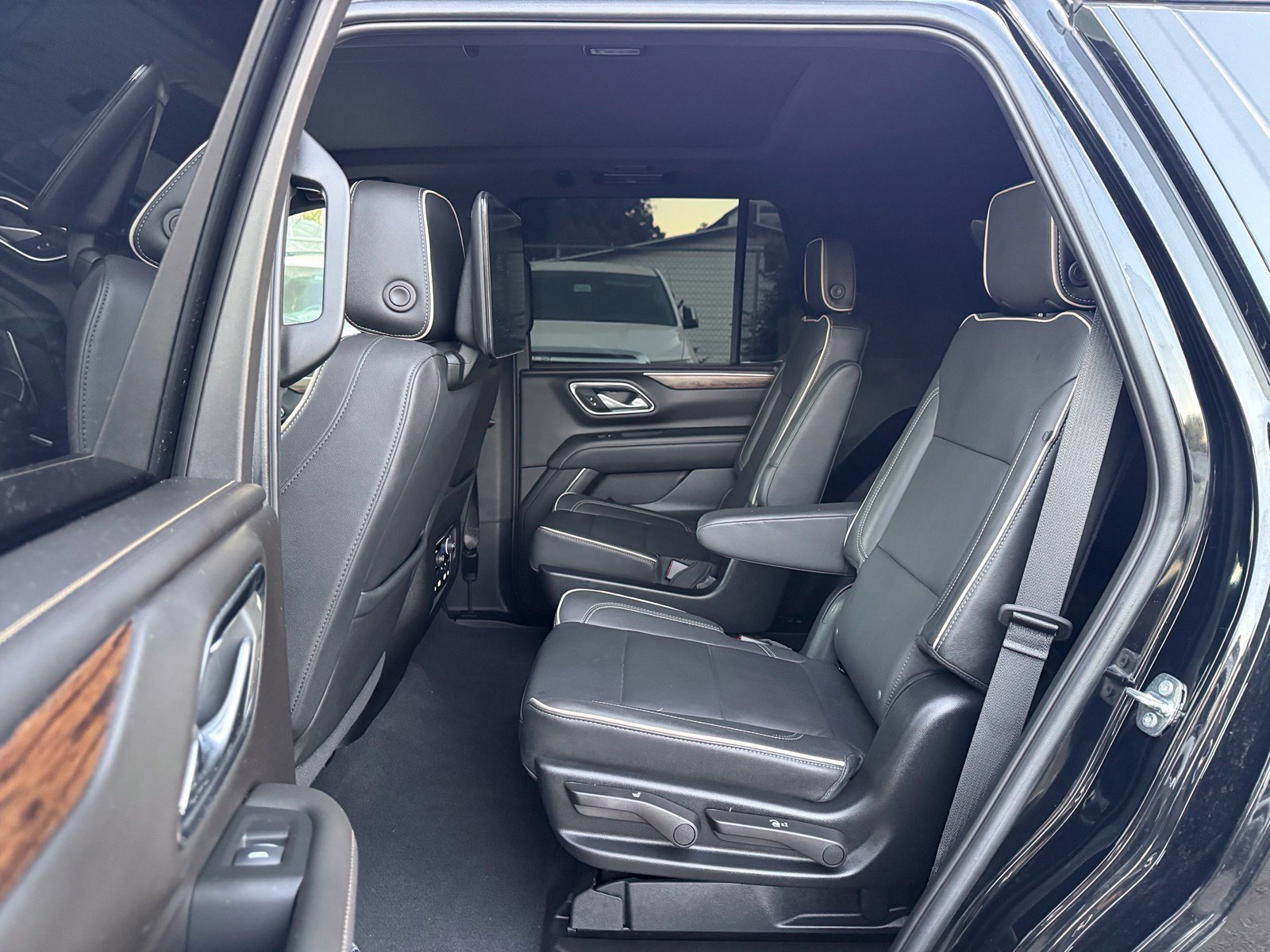 Used 2024 Chevrolet Tahoe Premier w/ Max Trailering Package AWD/4WD image 10