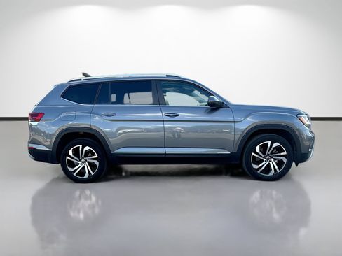 Used 2023 Volkswagen Atlas SEL AWD/4WD image 2