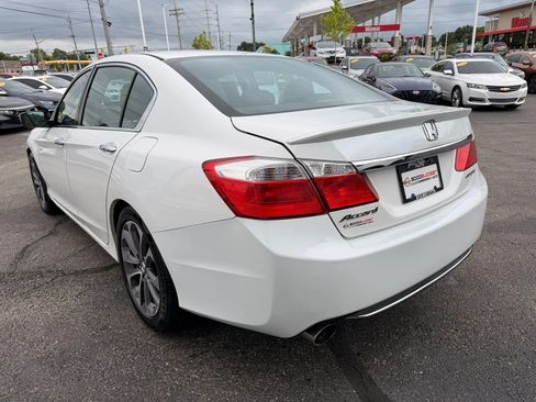 Used 2015 Honda Accord Sport image 3