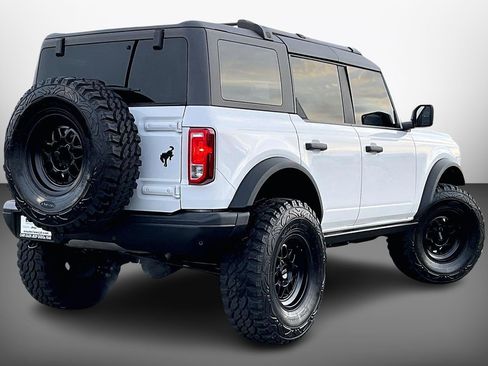 Used 2022 Ford Bronco Black Diamond image 12