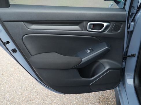 Used 2023 Honda Civic Sport image 17