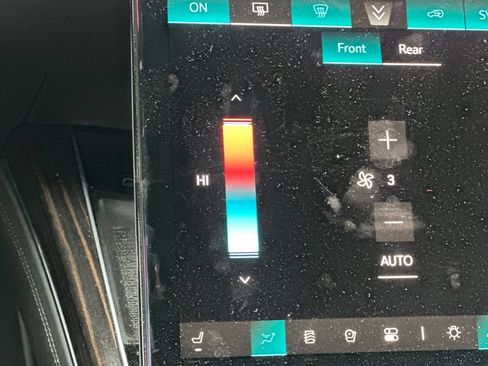 Certified 2025 Cadillac Escalade Premium Luxury image 30