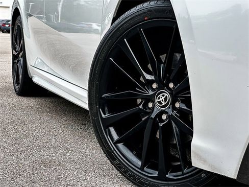 Used 2023 Toyota Camry XSE image 2