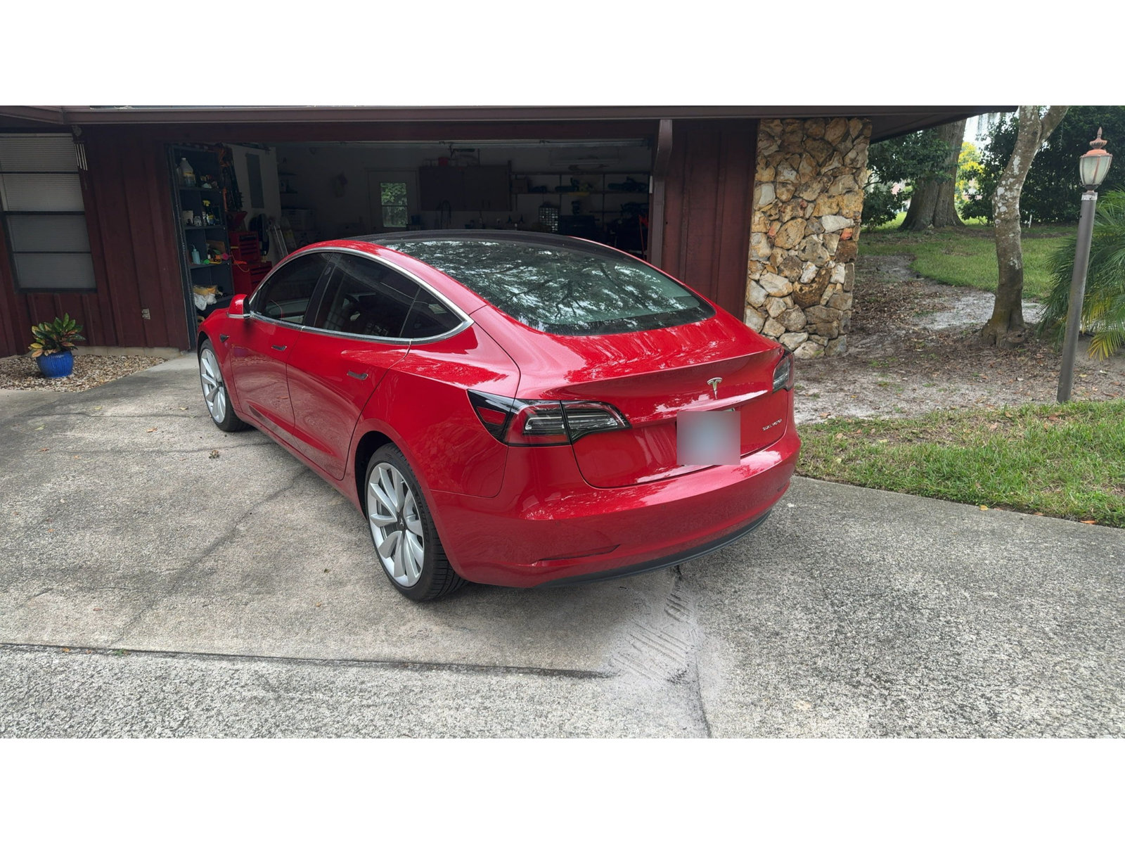 Used 2018 Tesla Model 3 Long Range AWD/4WD image 3