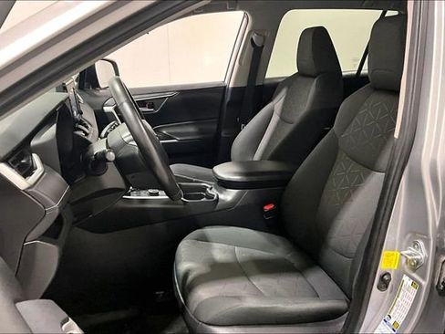 Used 2021 Toyota RAV4 XLE w/ XLE Grade Weather Package image 22