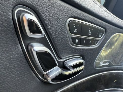 Used 2017 Mercedes-Benz S 550 4MATIC Sedan image 9