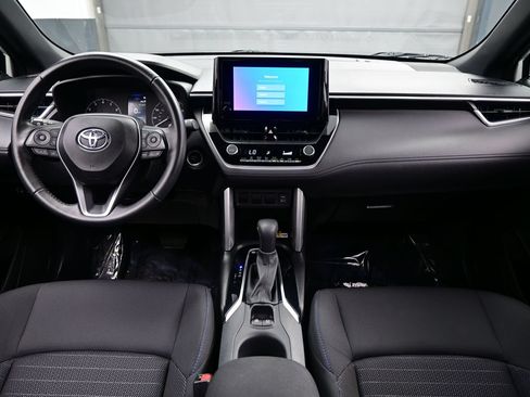 Used 2023 Toyota Corolla Cross AWD Hybrid image 16