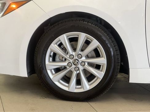 Used 2025 Toyota Corolla SE FWD image 11