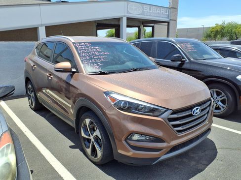 Used 2016 Hyundai Tucson Sport FWD image 2