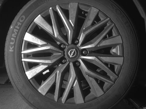 Used 2025 Nissan Altima 2.5 SV FWD image 15