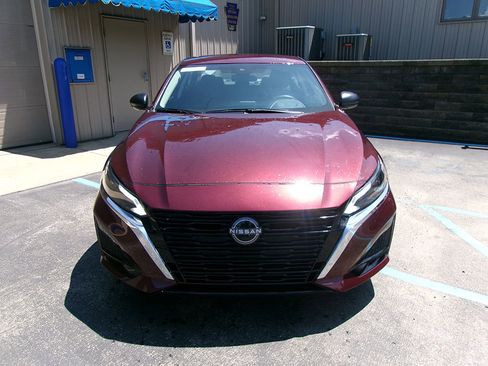 Used 2025 Nissan Altima 2.5 SV image 3