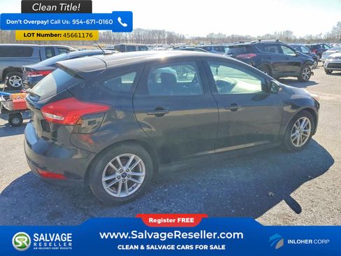 Used 2017 Ford Focus SE image 4