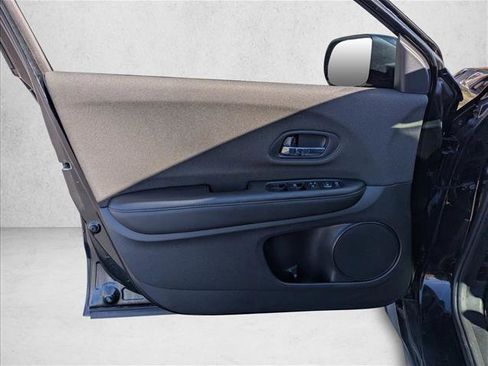 Used 2022 Honda HR-V LX image 21