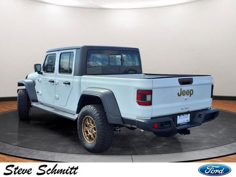 Used 2024 Jeep Gladiator Sport AWD/4WD image 3