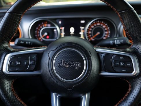 Used 2023 Jeep Gladiator Mojave w/ LED Lighting Group image 10