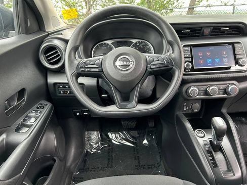 Used 2024 Nissan Kicks S FWD image 7
