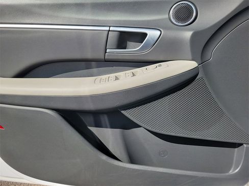 Used 2025 Hyundai Sonata SEL image 15