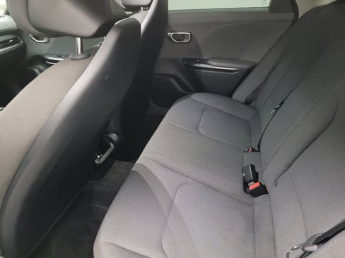 Used 2025 Kia K4 LXS image 18