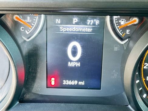 Used 2024 Jeep Wrangler Sport S image 12