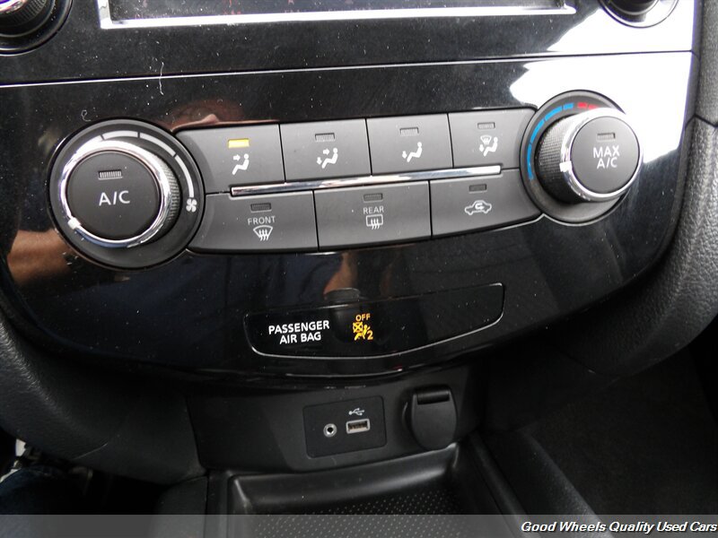 Used 2018 Nissan Rogue S FWD image 17