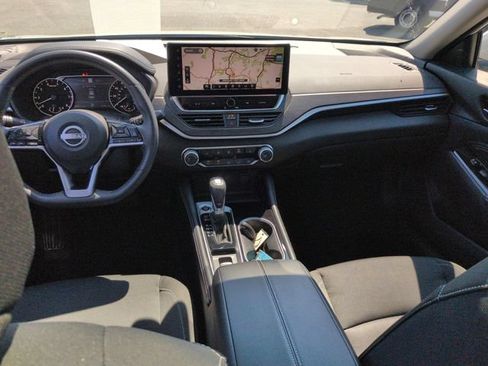 Used 2023 Nissan Altima 2.5 SV w/ SV Premium Package FWD image 30