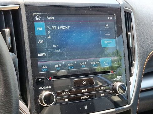 Used 2020 Subaru Crosstrek 2.0i Limited w/ Moonroof Package w/Navigation AWD/4WD image 18