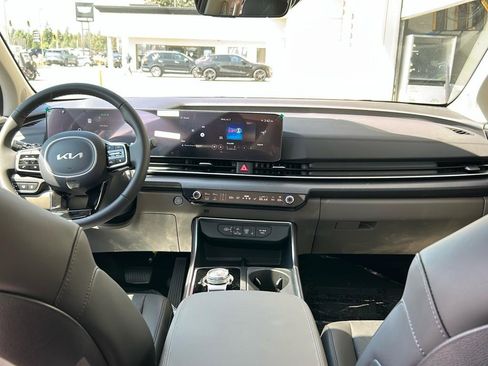 New 2026 Kia Carnival SX image 18