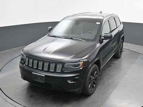Used 2021 Jeep Grand Cherokee Laredo X AWD/4WD image 16