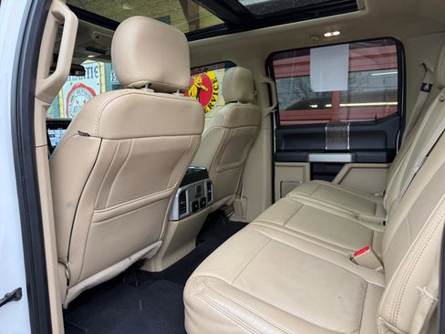 Used 2019 Ford F250 Lariat w/ Lariat Ultimate Package AWD/4WD image 22
