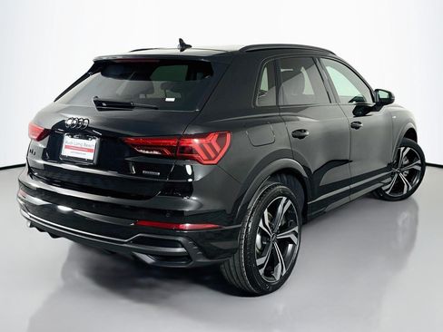 Used 2023 Audi Q3 2.0T Premium Plus w/ Premium Plus Package AWD/4WD image 13