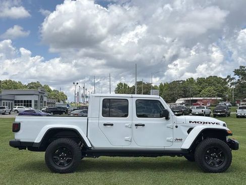 Used 2022 Jeep Gladiator Mojave w/ Cold Weather Group AWD/4WD image 4