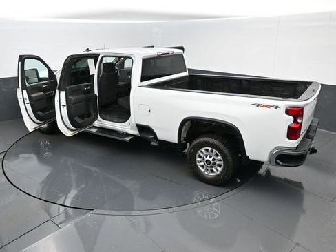 Used 2023 Chevrolet Silverado 2500 LT w/ Snow Plow Prep/Camper Package image 24