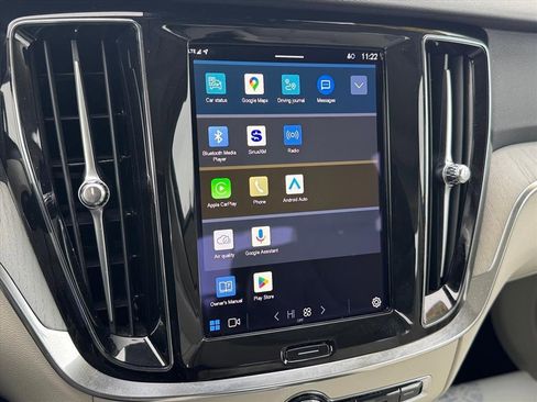 Used 2024 Volvo S60 B5 Plus image 24